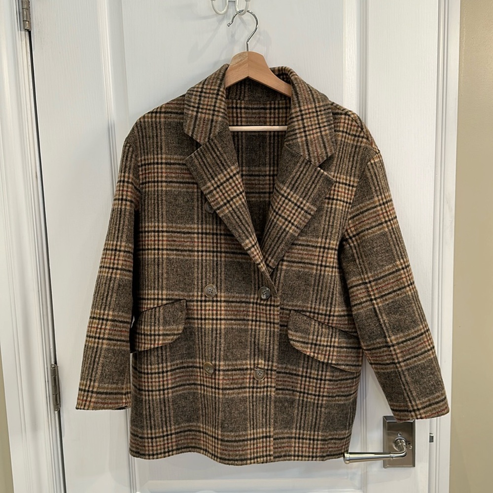 Very soft wool blend plaid blazer